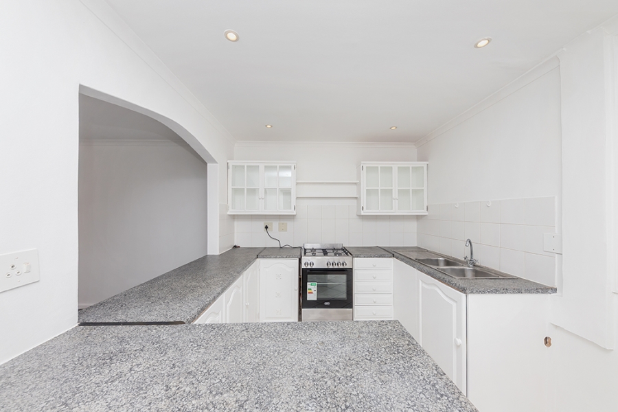 To Let 2 Bedroom Property for Rent in Wynberg Western Cape